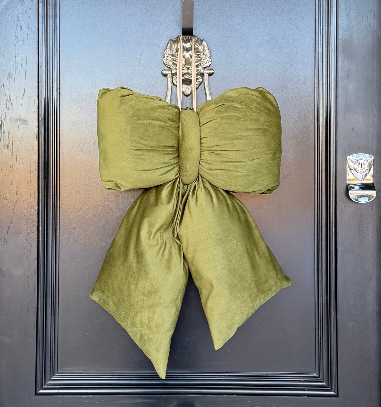 Extra große, elegante Plüschschleife – verschiedene Farben