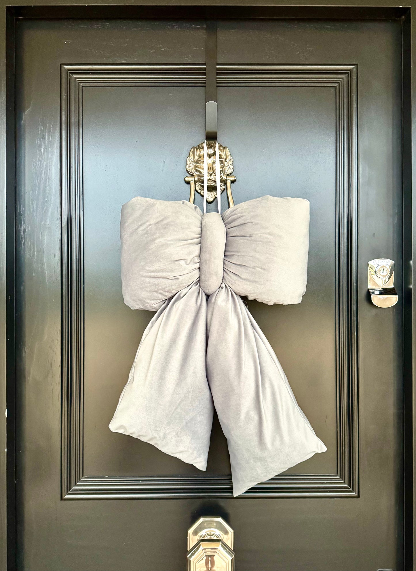 Extra große, elegante Plüschschleife – verschiedene Farben