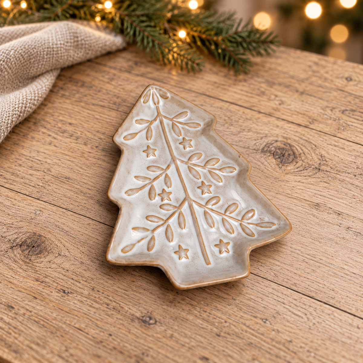 Beige ceramic Christmas tree dish with foliage and star details