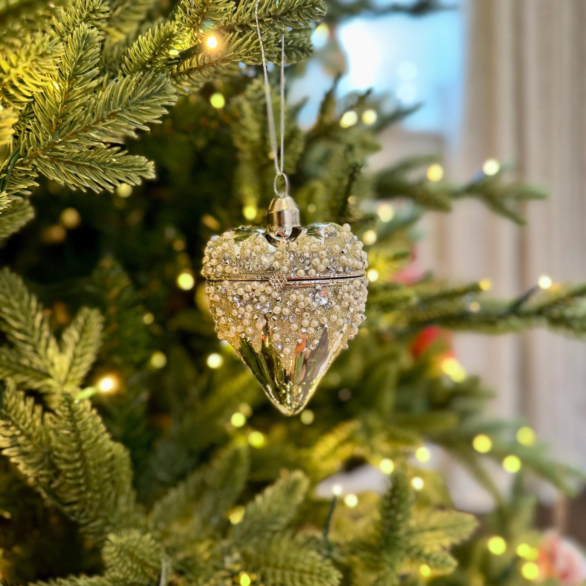 Hand-decorated heart glass bauble with pearl and crystal details