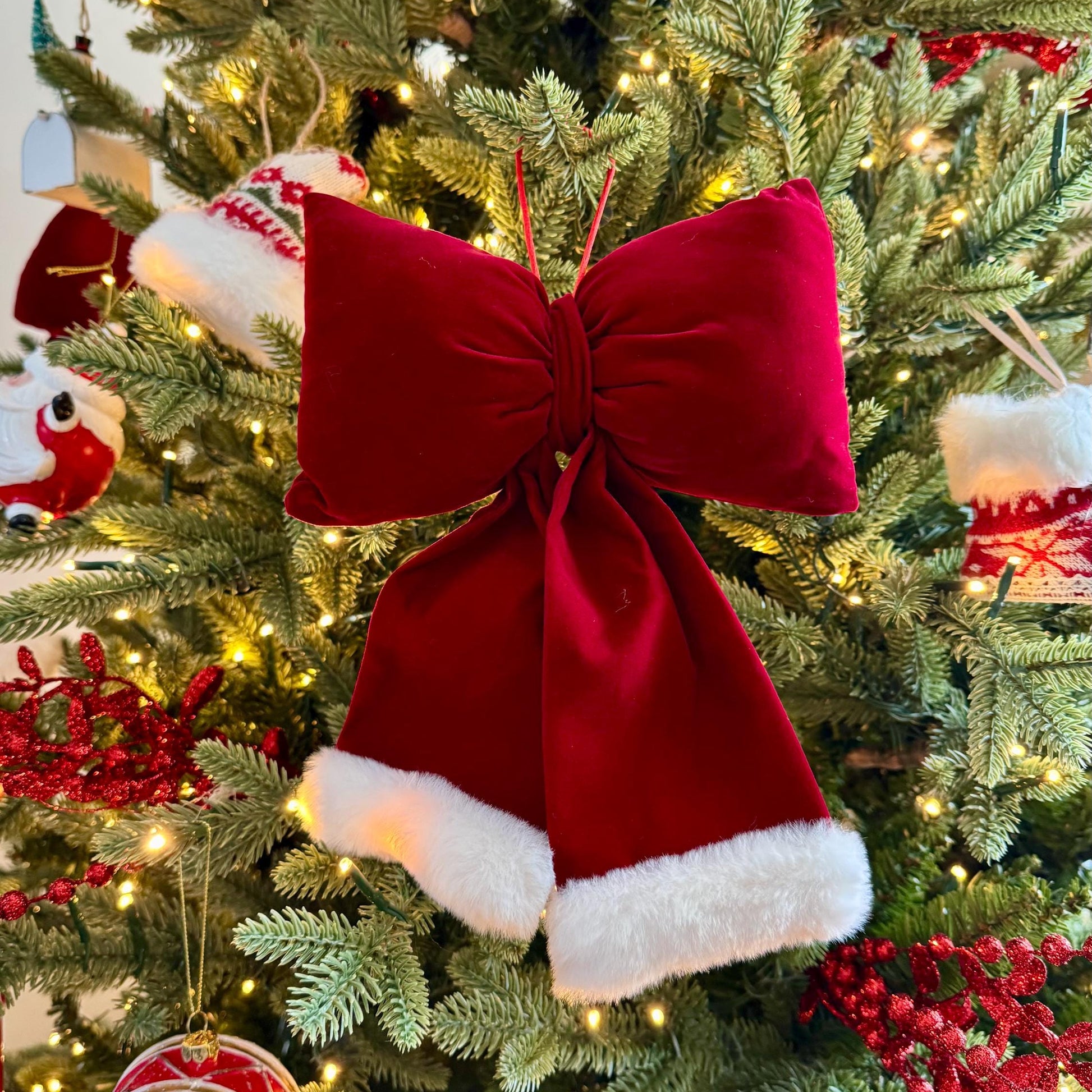 Red Velvet and Faux Fur Christmas Bow – Santa Style Tree Decoration