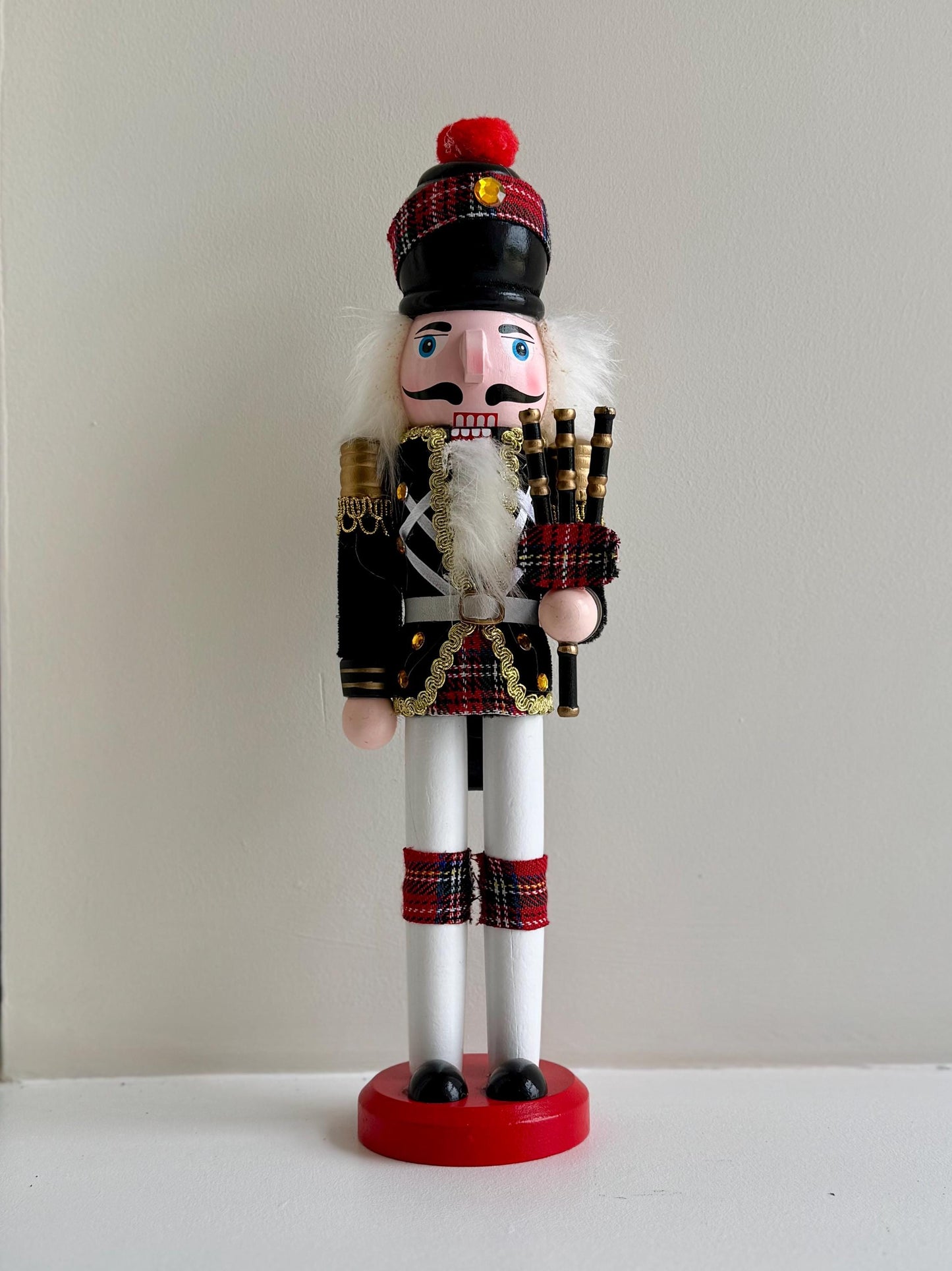 Hand Painted Scottish Bagpipe Highland Nutcracker - 30cm