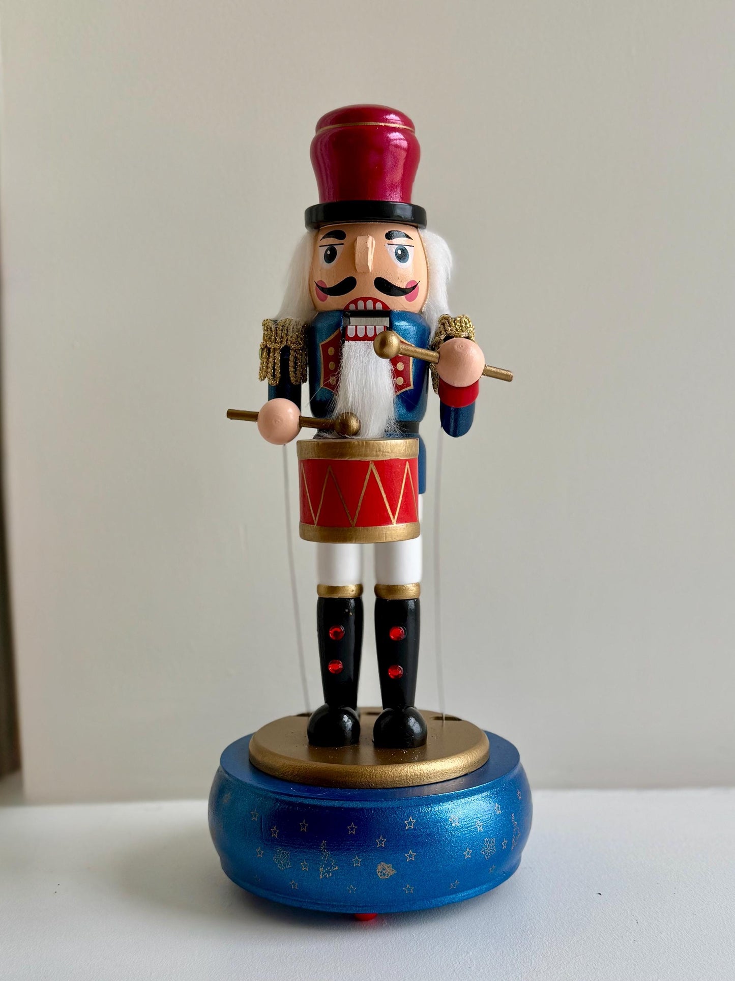 Hand Painted 30cm Musical Drummer Nutcracker - Blue & Red Traditional Ornament