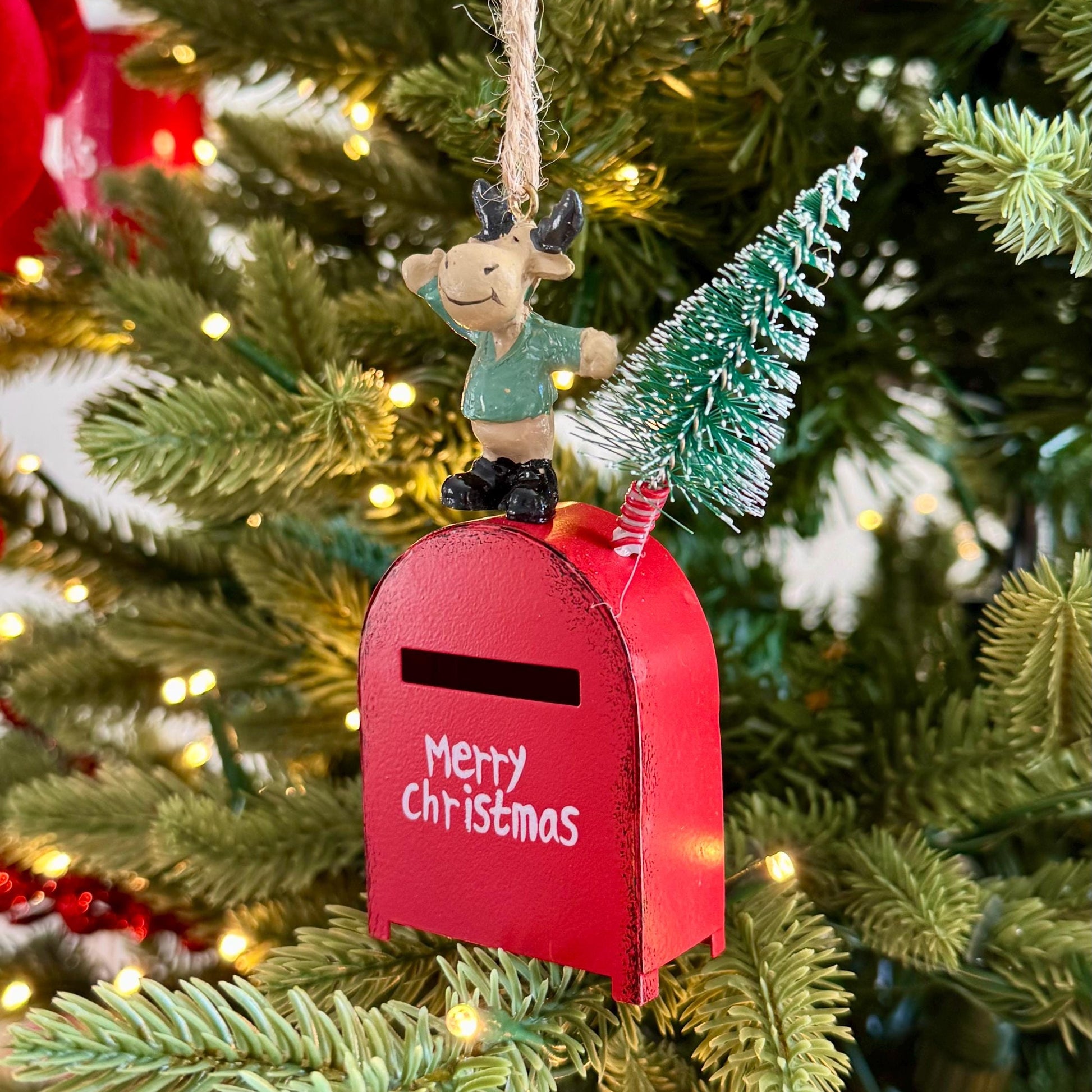 Red Mailbox & Reindeer Christmas Bauble – Metal ornament for Christmas Tree