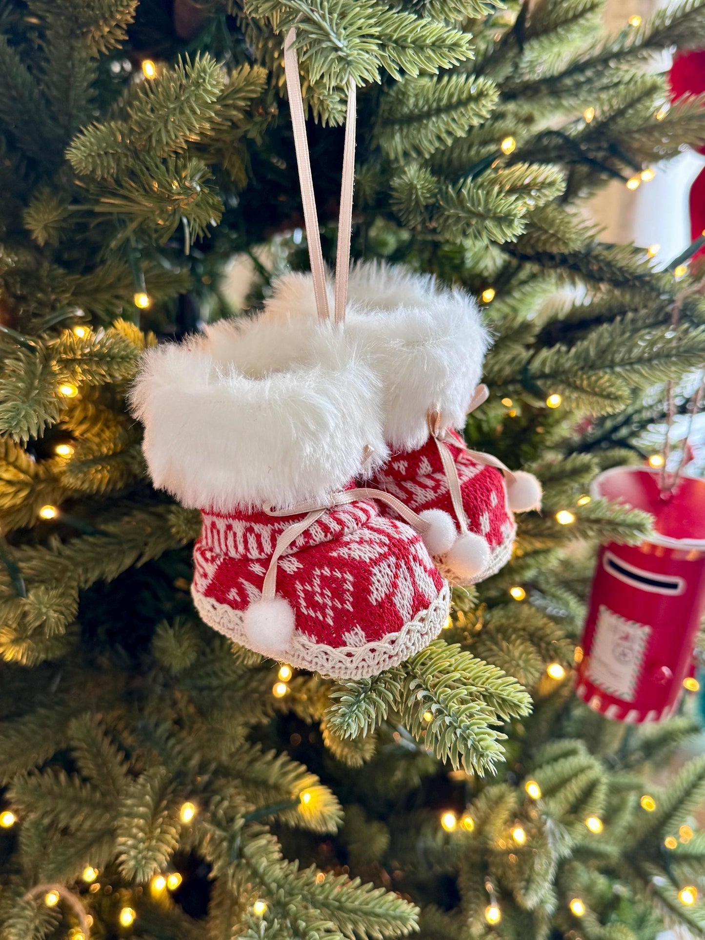 Knitted Christmas Boot Bauble with White Faux Fur