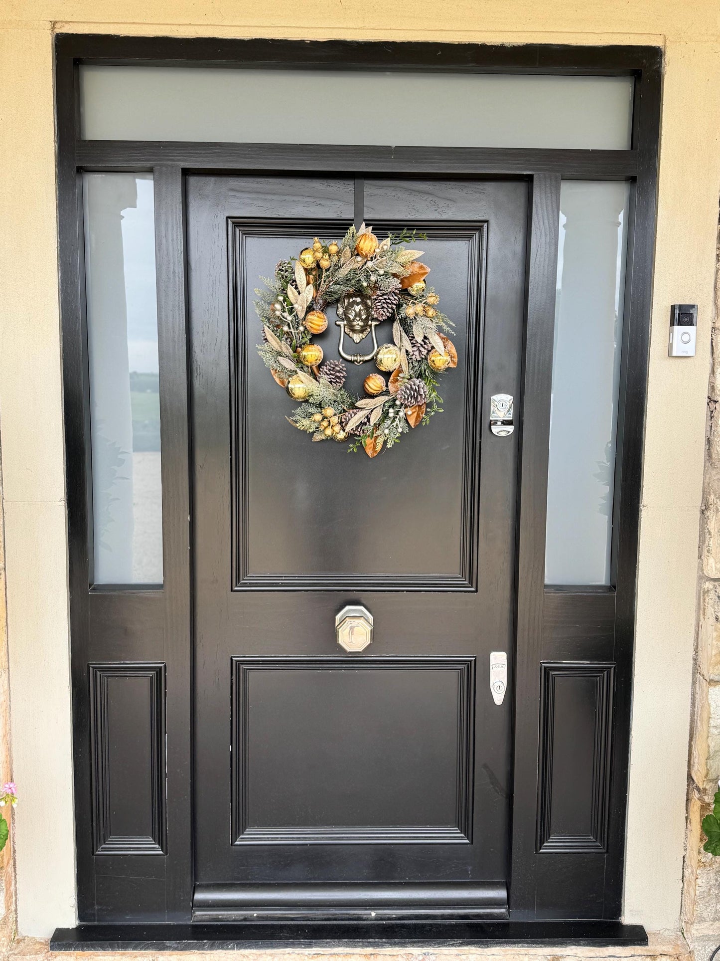 Luxury Gold & Pinecone Christmas Wreath - 50cm Door decoration