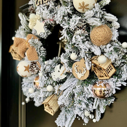 Light-Up Snowy Christmas Wreath with Lit Houses – 50cm Door decoration