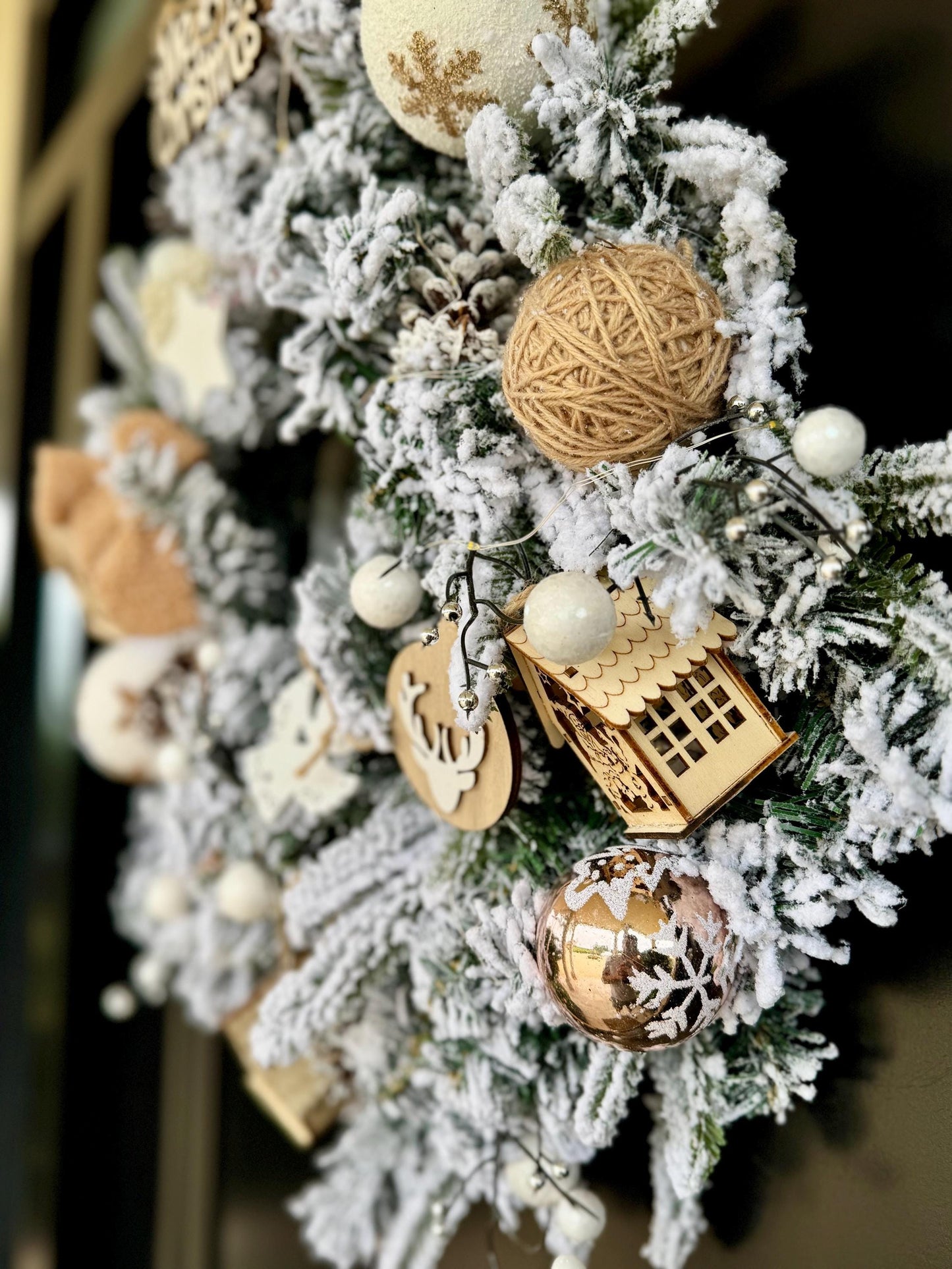 Light Up Snowy Christmas Wreath with Lit Houses - 50cm Door decoration