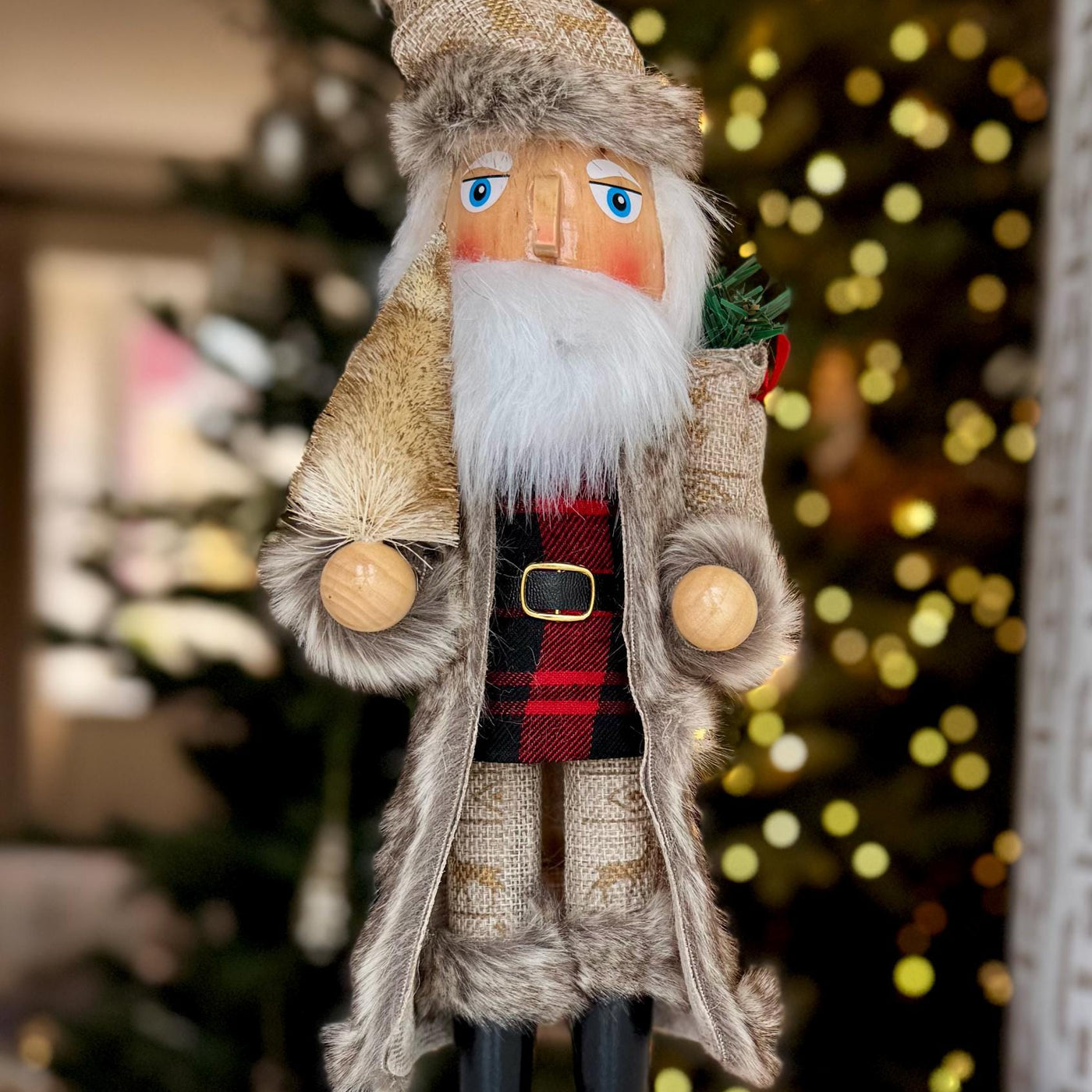 Large Hand-Painted Rustic Wizard Nutcracker 38cm – Traditional Christmas Decoration