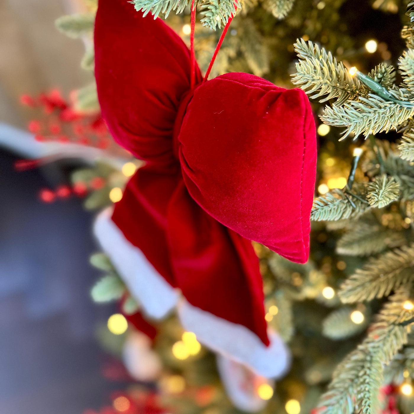 Red Velvet and Faux Fur Christmas Bow – Santa Style Tree Decoration