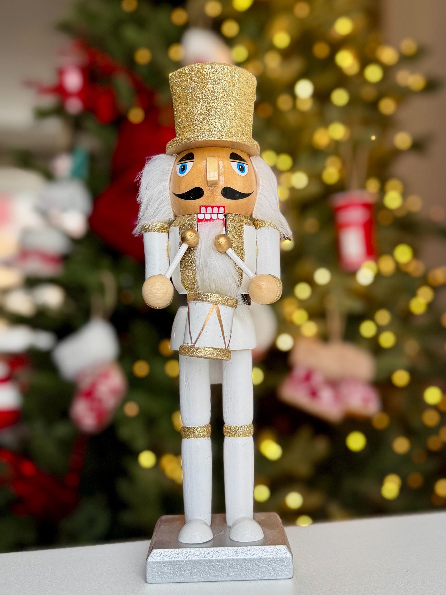 Hand Painted 25cm White & Gold Nutcracker - Classic Wooden Decoration
