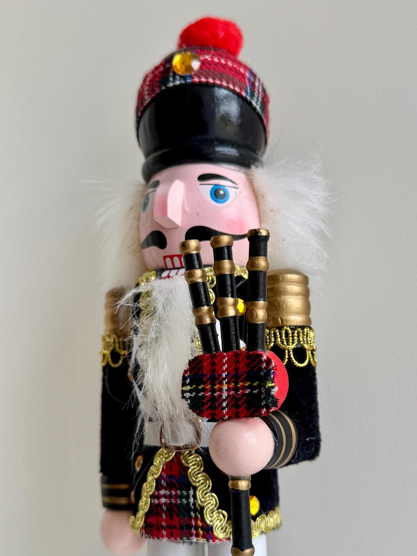 Hand Painted Scottish Bagpipe Highland Nutcracker - 30cm