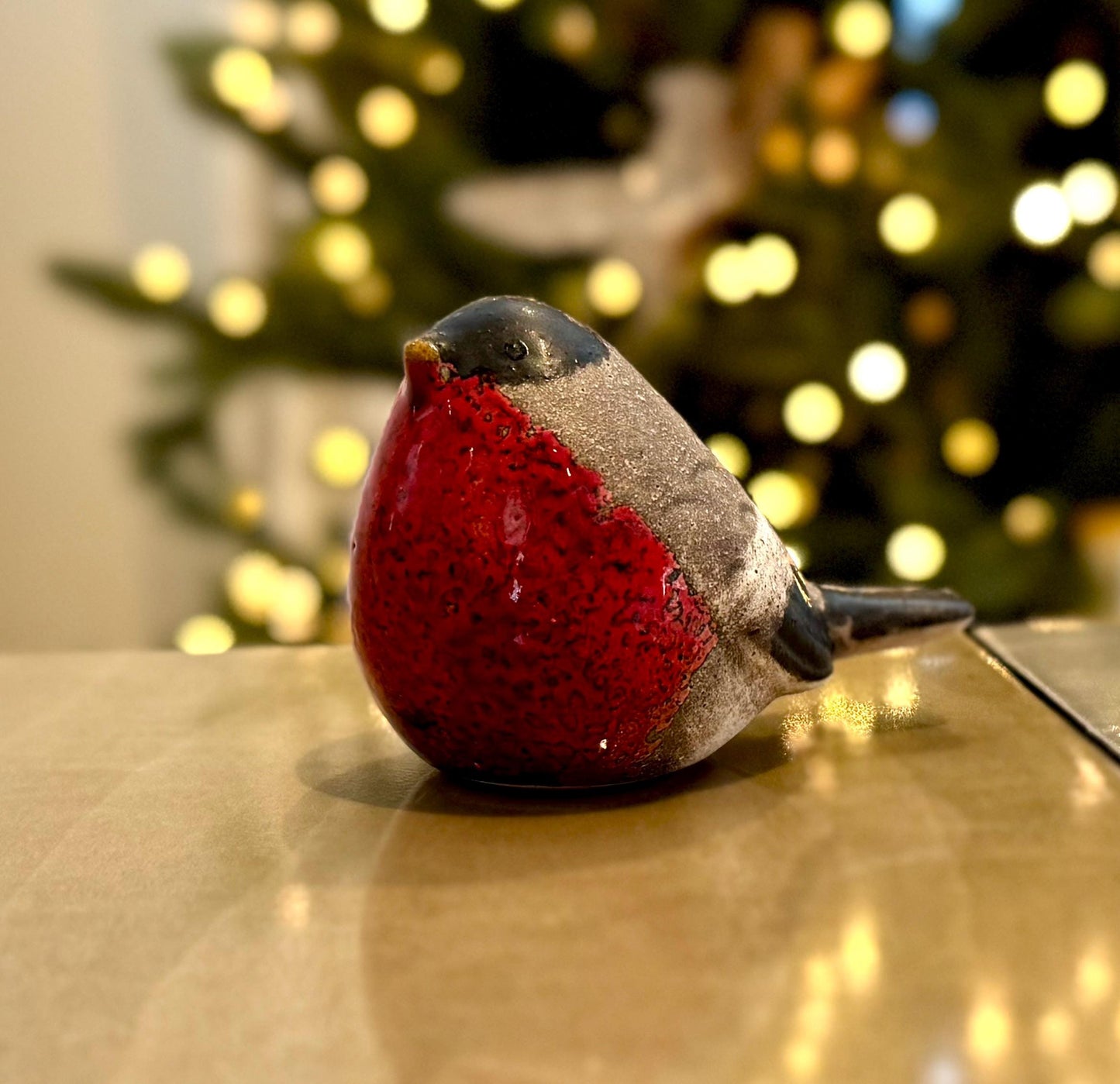 Ceramic Robin Ornament - 8cm Bird Decoration