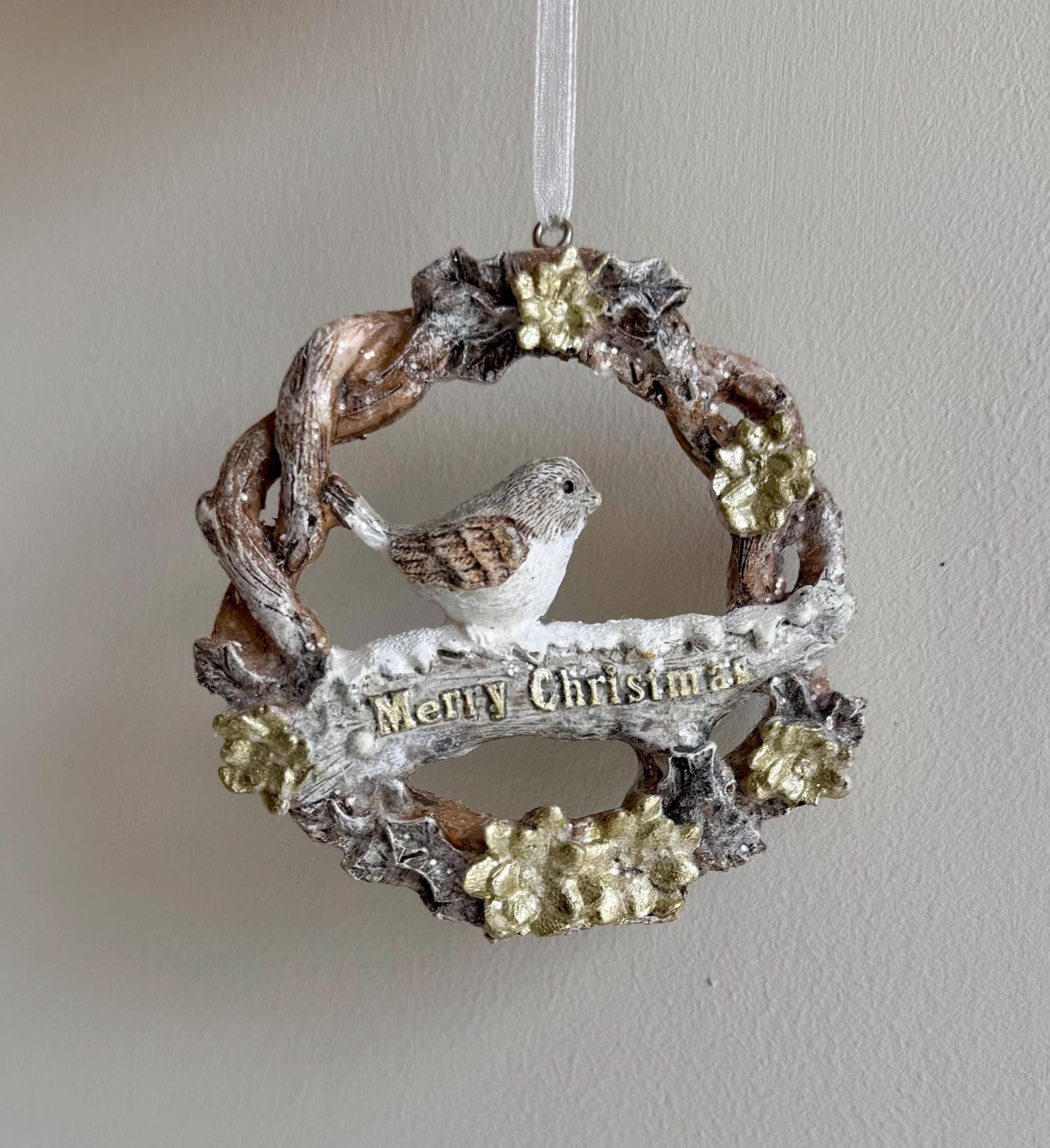 Robin Wreath Christmas Bauble - Glitter Woodland Ornament