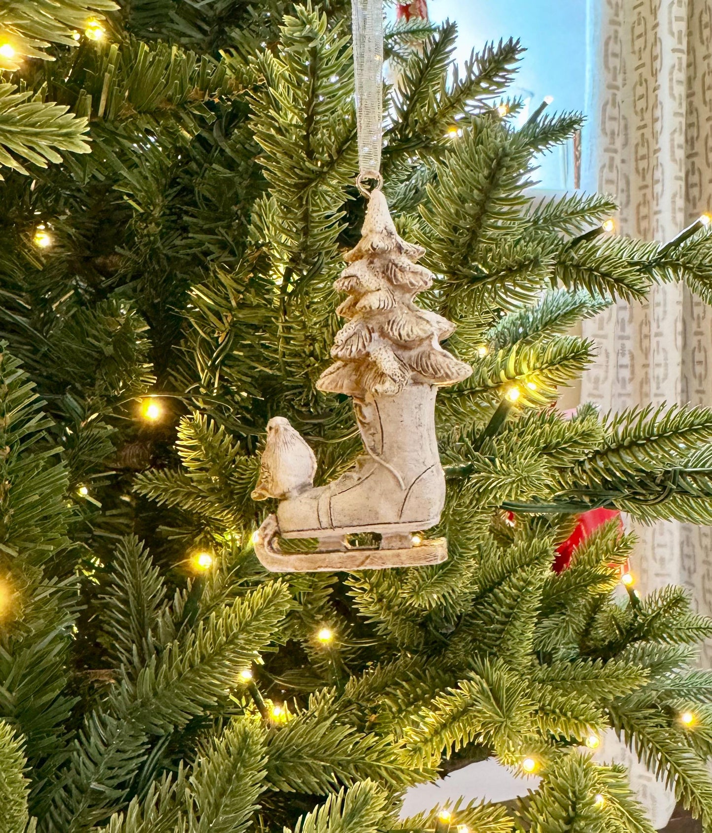 Ice Skate with Robin Christmas Bauble - Rustic Winter Tree Decoration