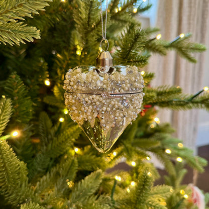 Pearl and bead heart glass Christmas bauble 8cm – Woollaston White