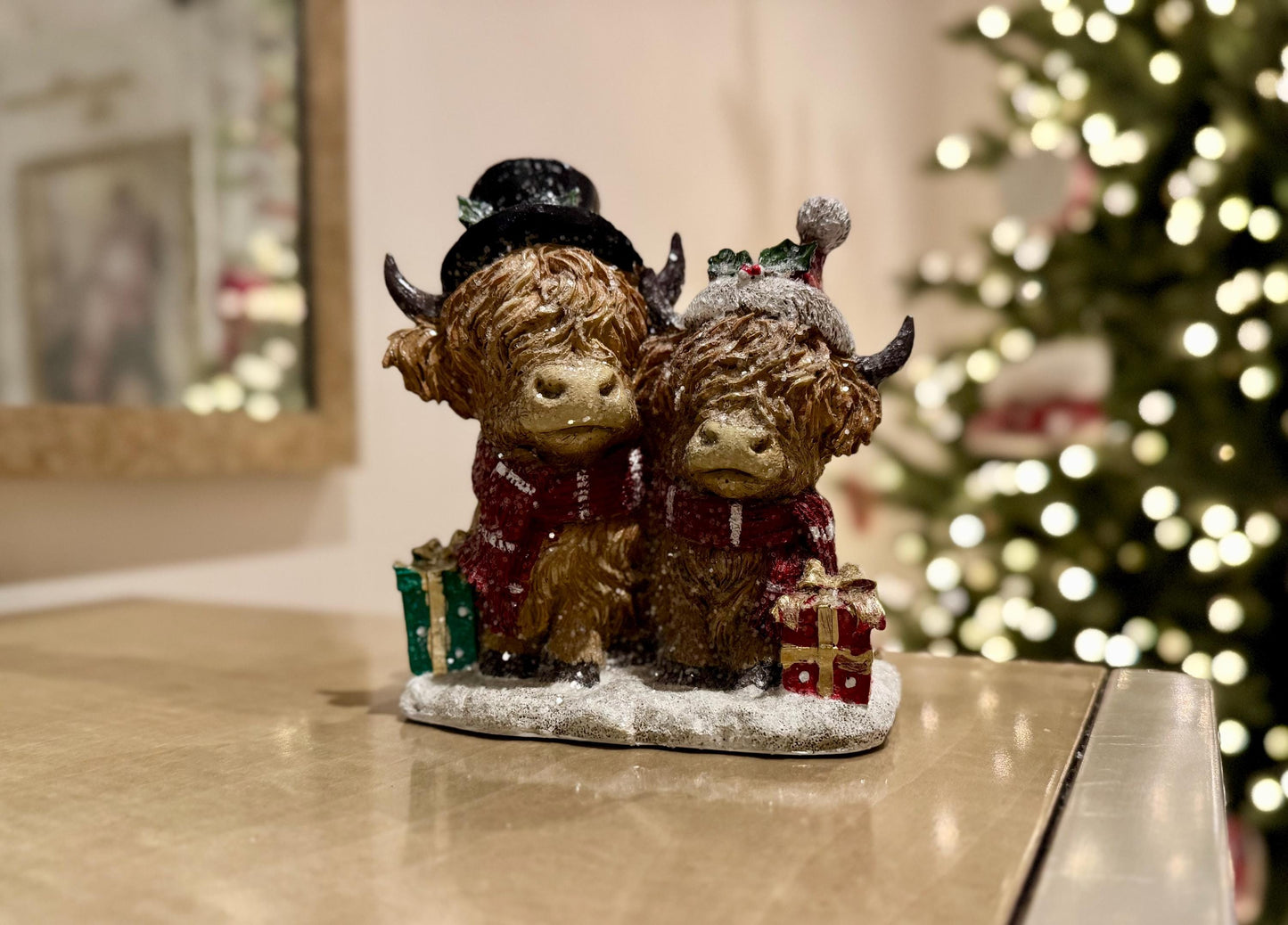 Highland Cow Christmas Ornament - Festive Figurine with Christmas Hat