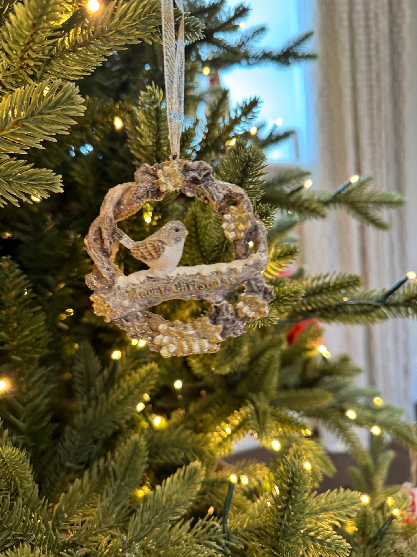 Robin Wreath Christmas Bauble - Glitter Woodland Ornament