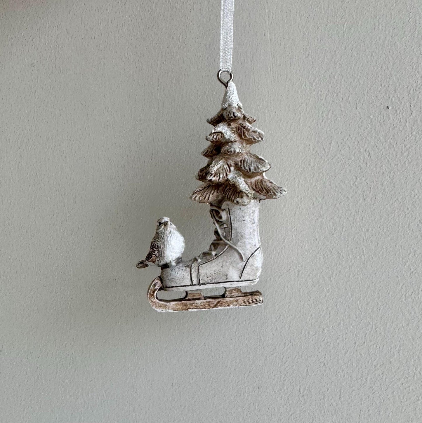 Ice Skate with Robin Christmas Bauble - Rustic Winter Tree Decoration