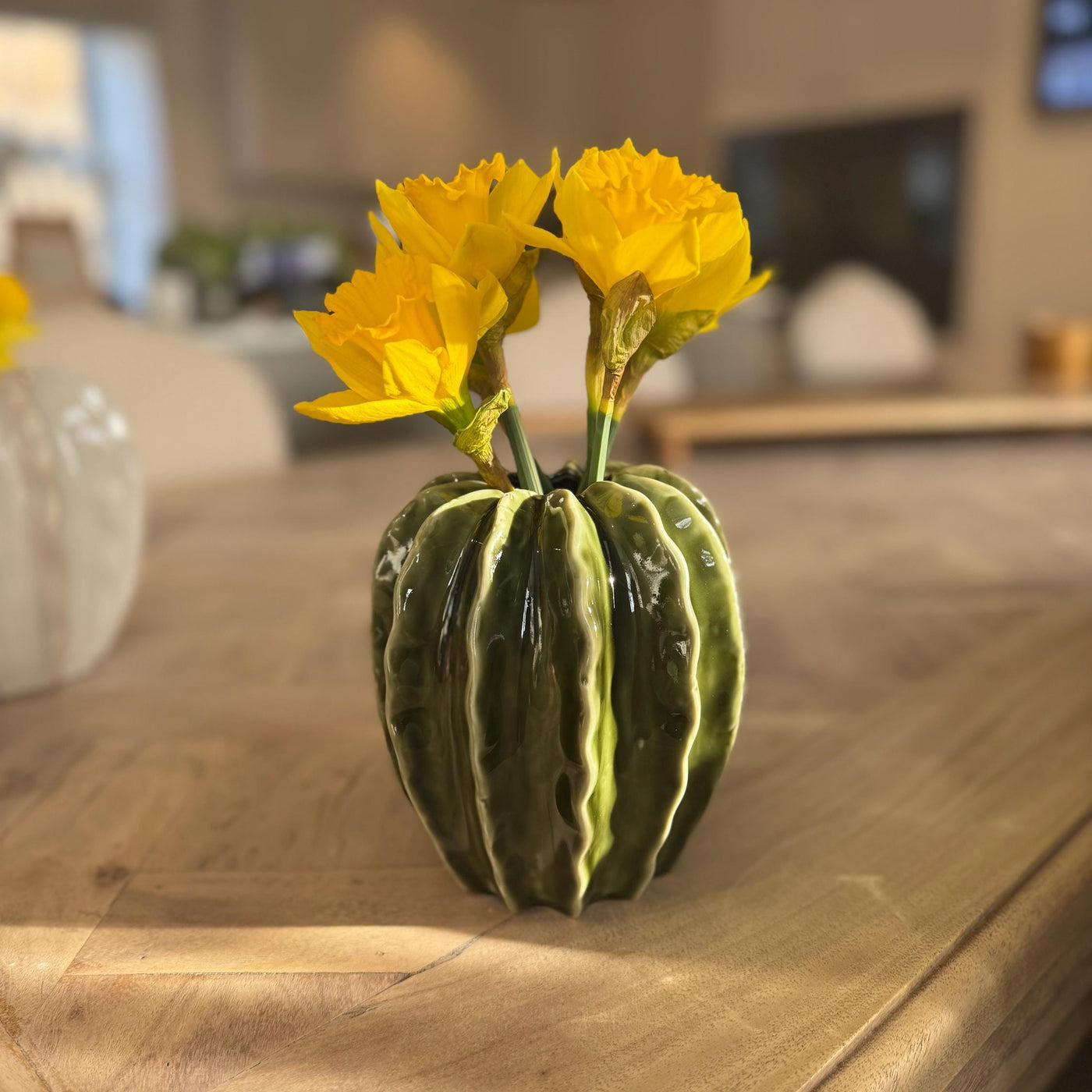 Ceramic Glazed Pod Vase with Ribbed Finish – Green (15cm)