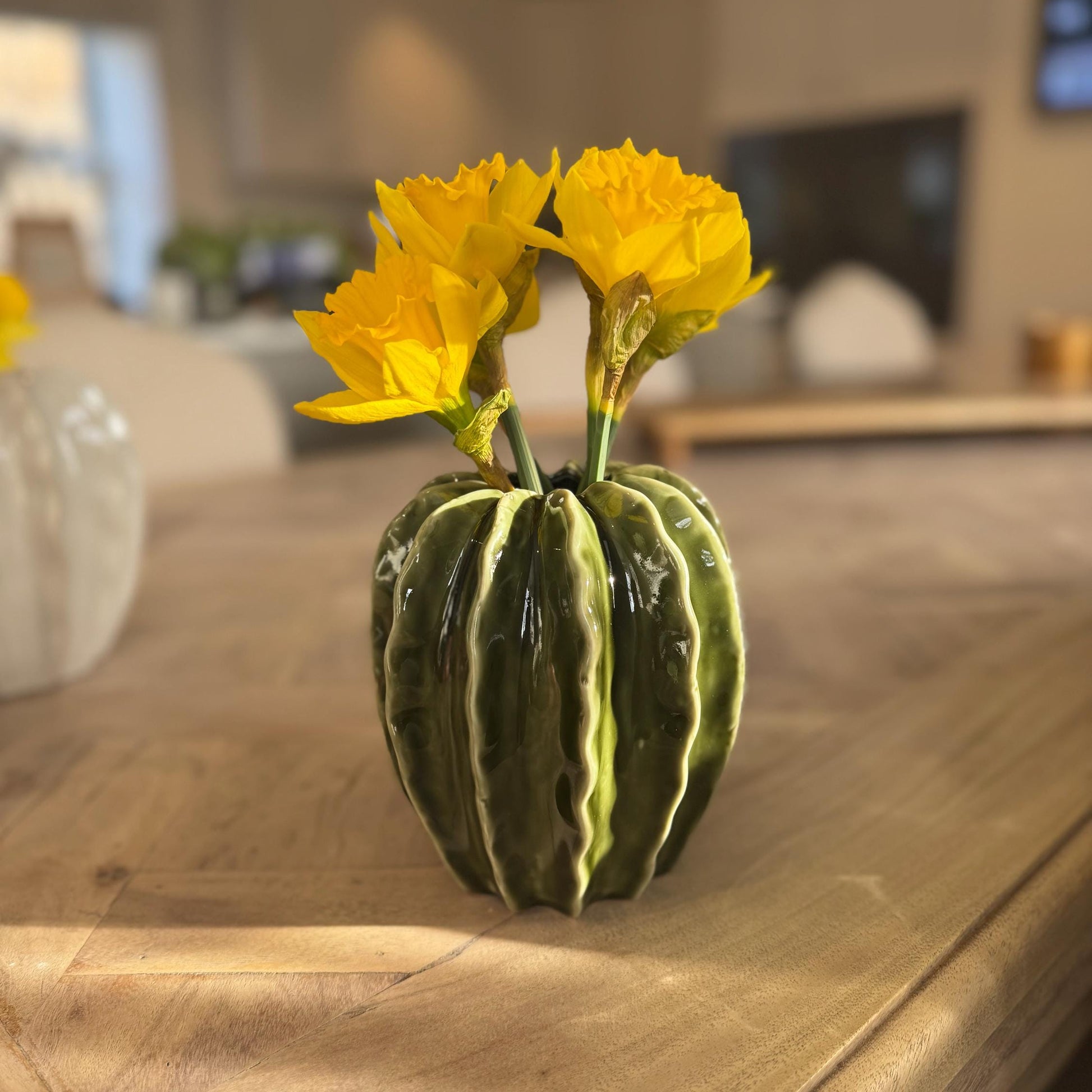 Ceramic Glazed Pod Vase with Ribbed Finish – Green (15cm)