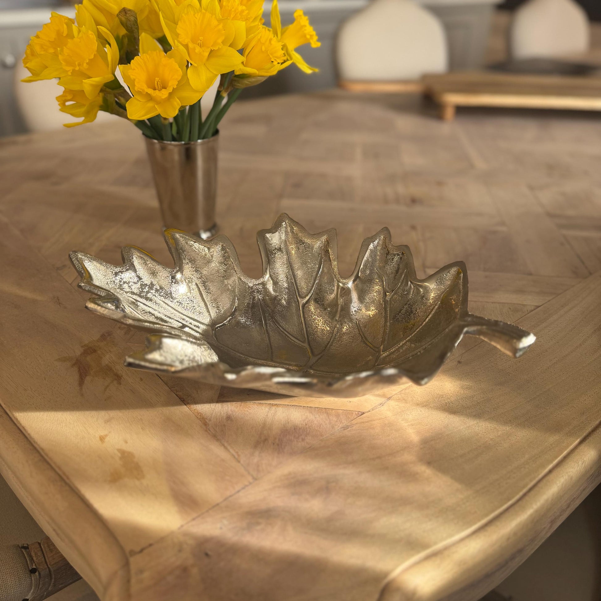Decorative Leaf Bowl in Cast Aluminium – Large (35cm)