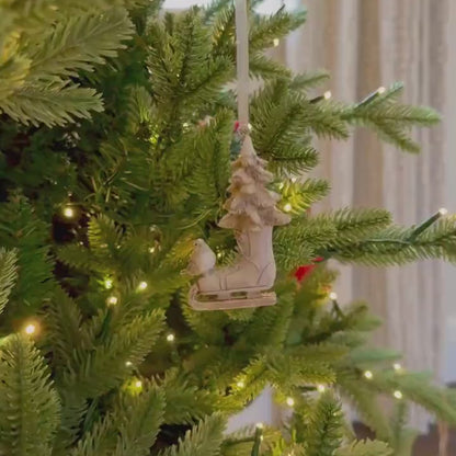 Ice Skate with Robin Christmas Bauble – Rustic Winter Tree Decoration